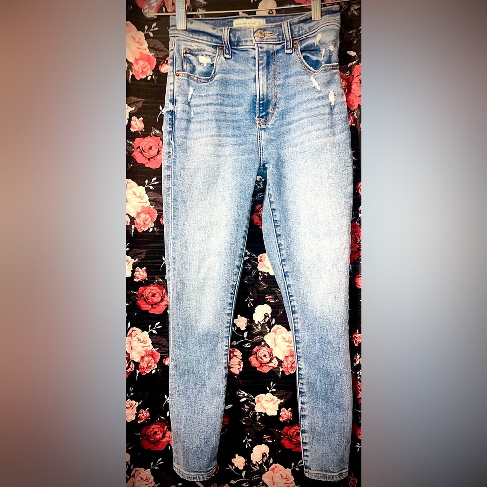 Abercrombie & Fitch The Super Skinny Ankle High Rise 00s